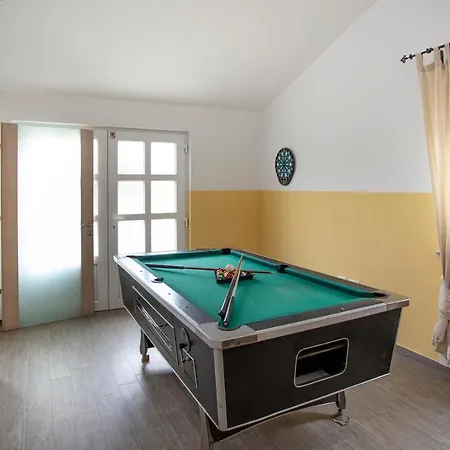 Pistine - With Private Pool For 8 Near Rovinj