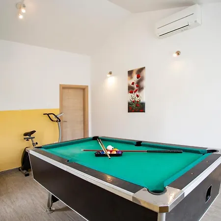 Willa Pistine - With Private Pool For 8 Near *