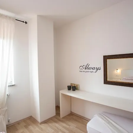 Pistine - With Private Pool For 8 Near Willa Rovinj
