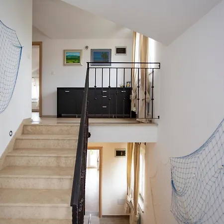 Pistine - With Private Pool For 8 Near Villa