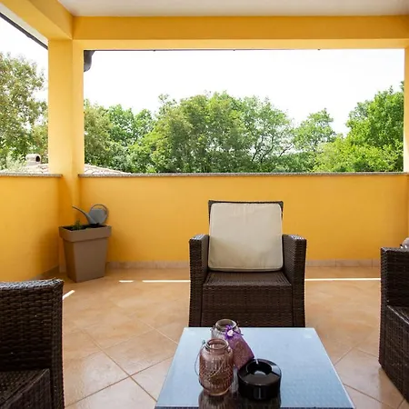 Pistine - With Private Pool For 8 Near Willa *