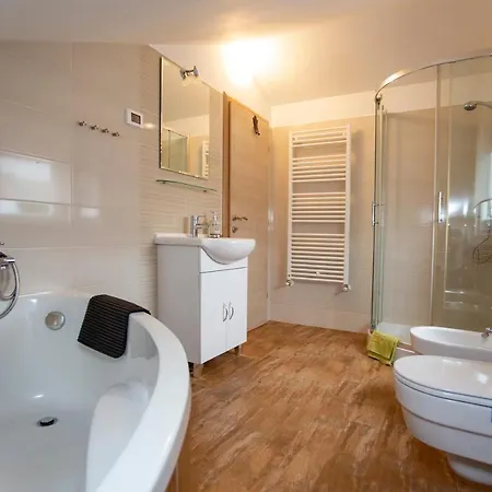 Pistine - With Private Pool For 8 Near Villa *