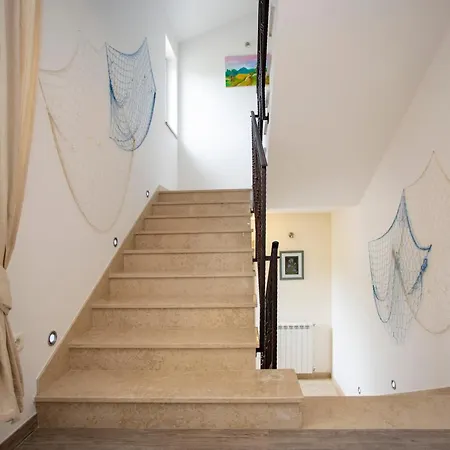 Villa Pistine - With Private Pool For 8 Near *