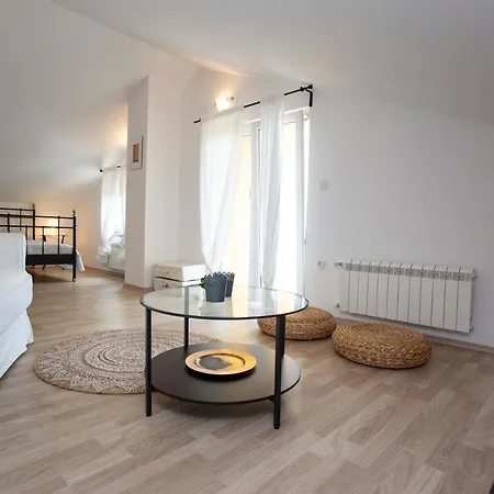 Pistine - With Private Pool For 8 Near Rovinj