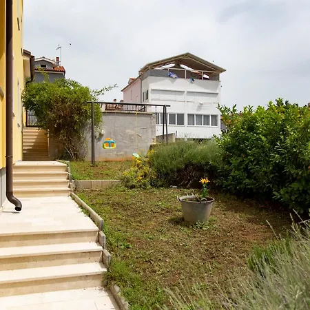 Pistine - With Private Pool For 8 Near *