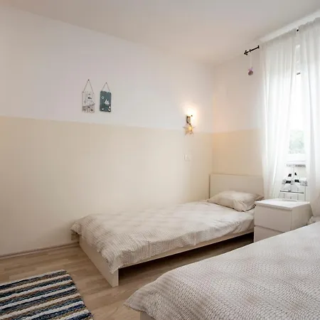 Willa Pistine - With Private Pool For 8 Near *