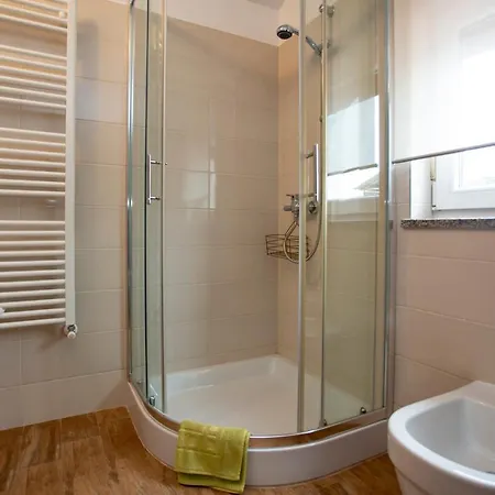 Villa Pistine - With Private Pool For 8 Near